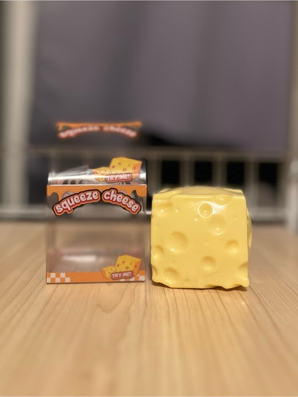 Mini Crunchy Cheese Squishy - Picture 2 of 3